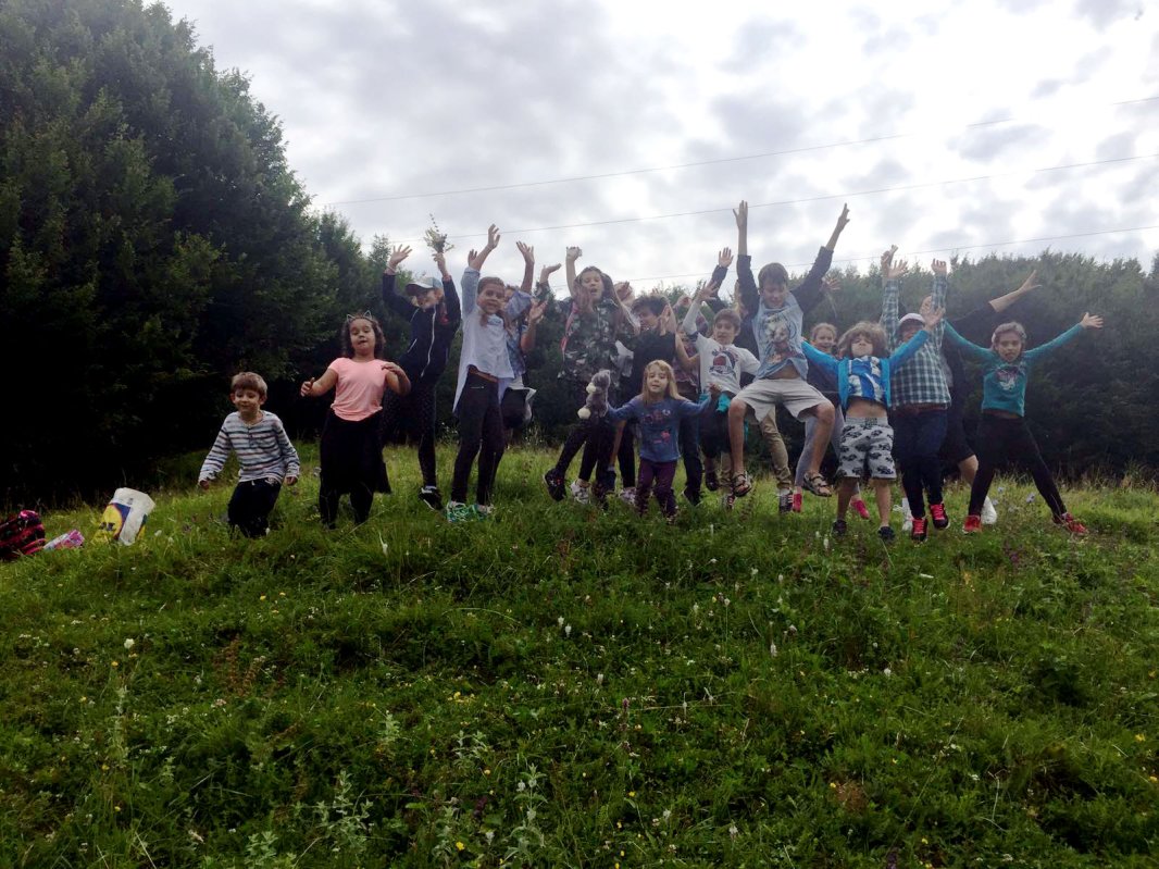 Tabere sociale la Vălenii de Munte 35403