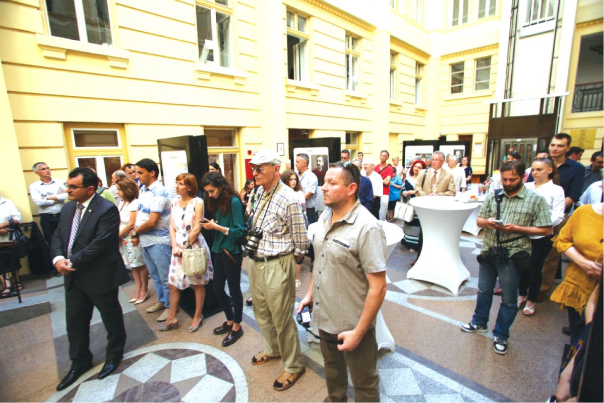 A fost lansat albumul „Sibiu: Catedrale de oameni” 35302