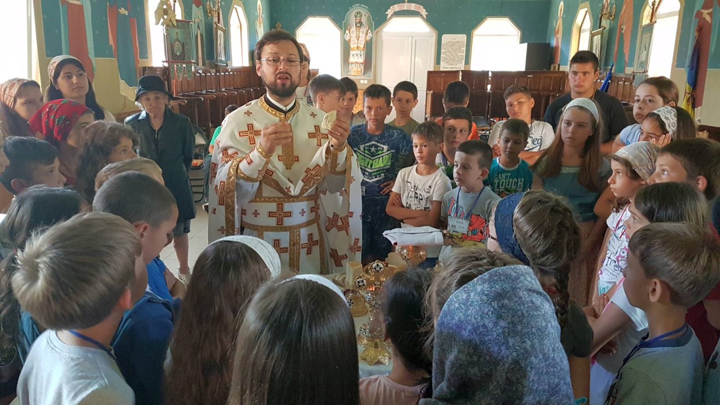 Activităţi pentru copii la Dănceni şi Hârja 35298