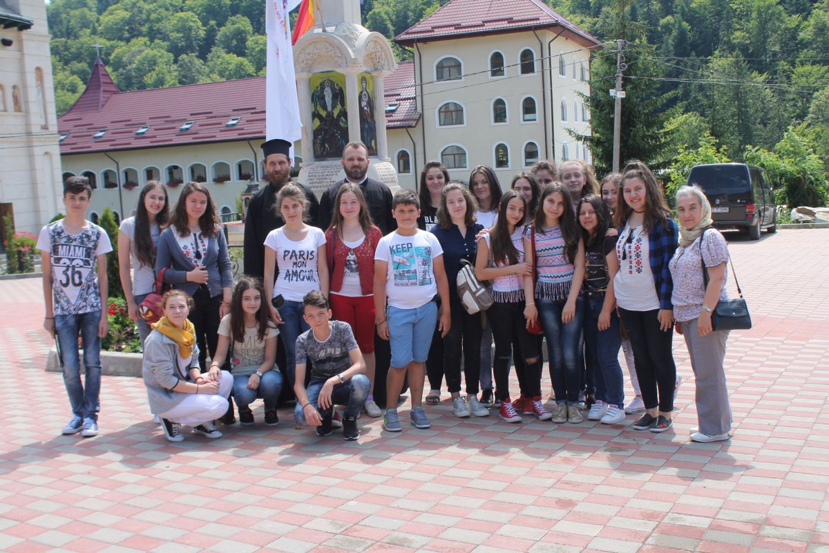 Cu Hristos pe cărările vacanței 35349