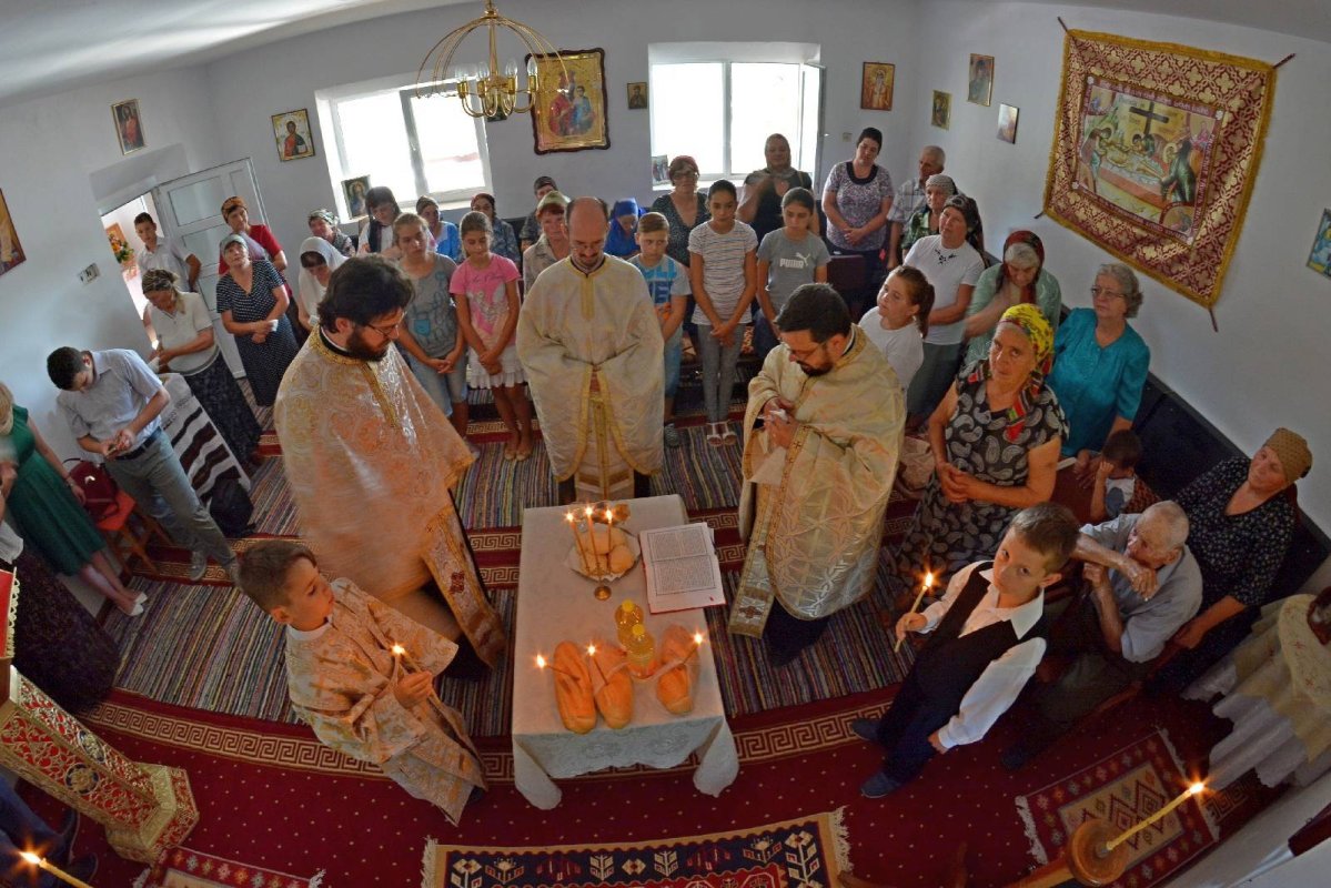 Primul hram în Parohia Podu Jijiei - Golăieşti 35299