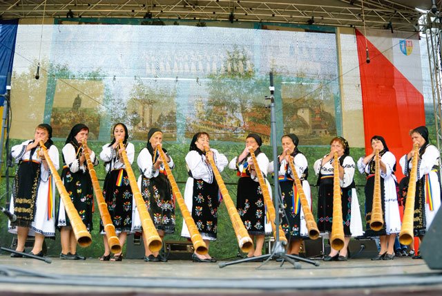 Sărbătoarea moților pe Muntele Găina 35306