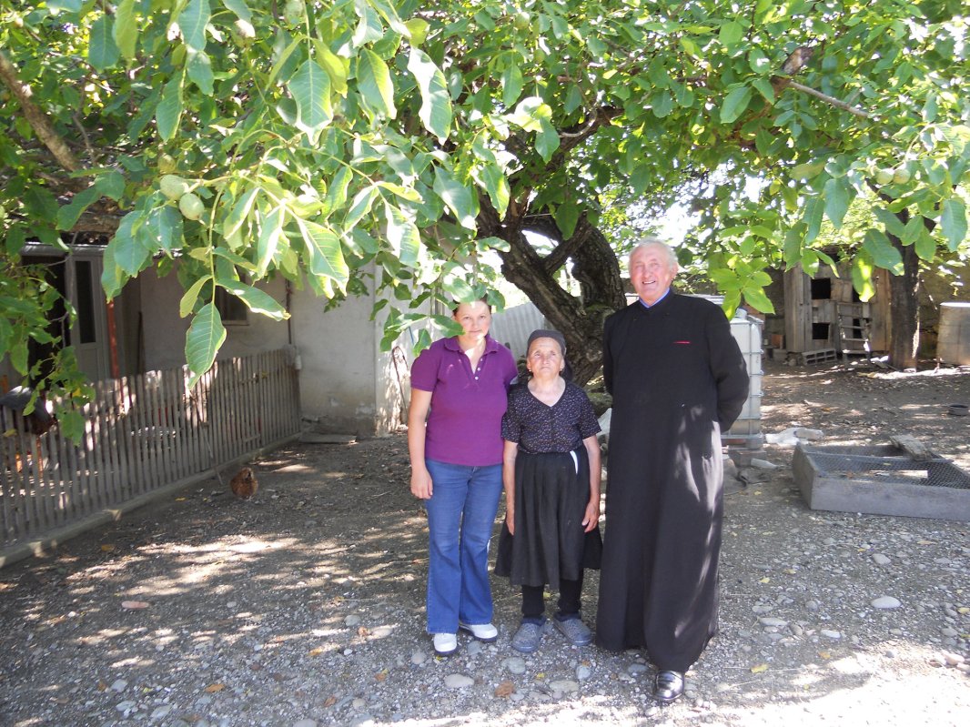 Grijă pentru bătrâni în Parohia Cizer din Sălaj 35199