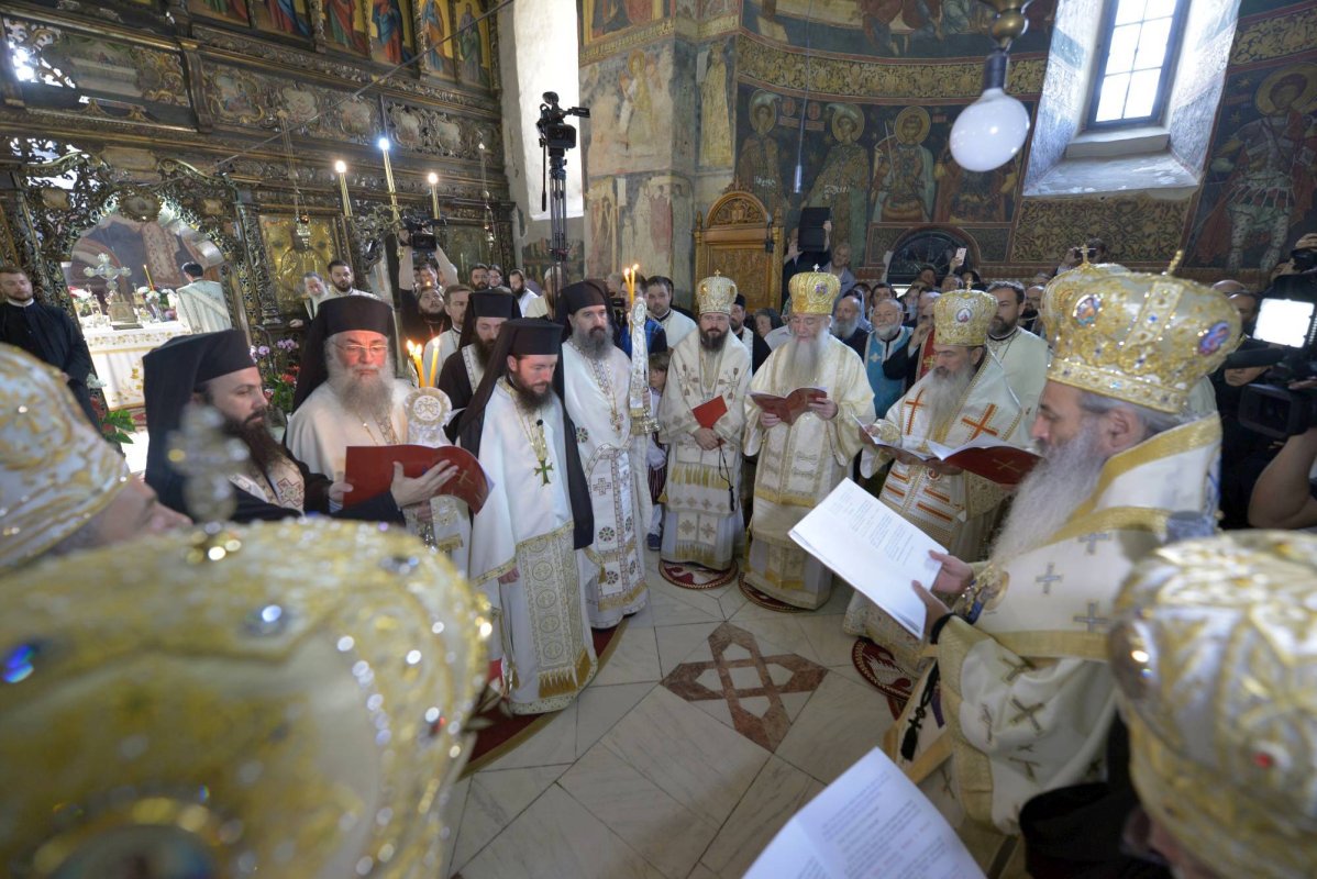 PS Părinte Damaschin Dorneanul a fost hirotonit şi instalat la Suceava 35099