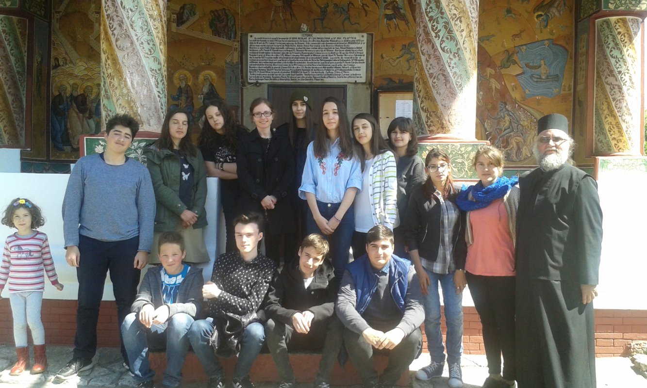 Activităţi caritabile la Biserica „Sfântul Nicolae”-Brândușa 35057