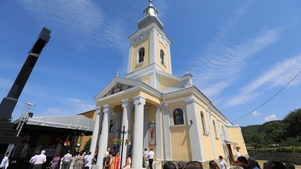 Slujiri arhierești în Duminica a 7-a după Rusalii 35038