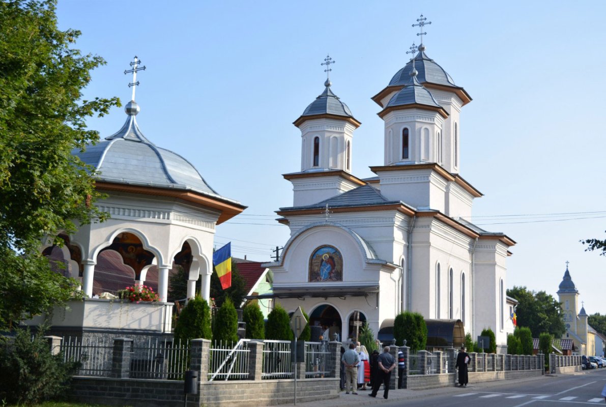 Slujiri arhierești în Duminica a 7-a după Rusalii 35041