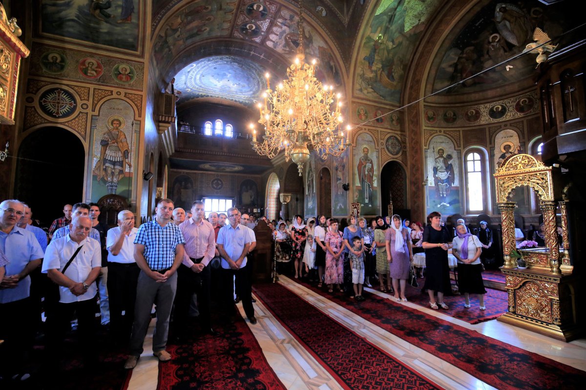 Slujiri arhierești în Duminica a 7-a după Rusalii 35045