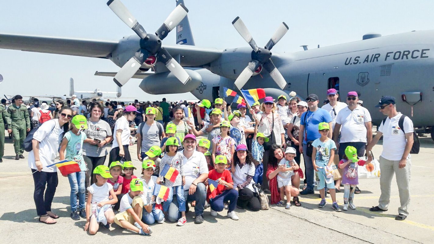 Activități cu tineri din București și Slobozia 35017