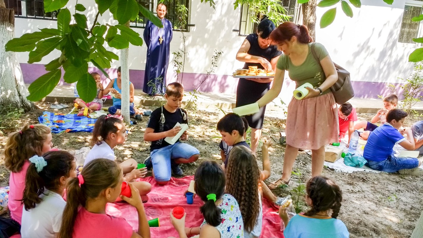 Activități cu tineri din București și Slobozia 35018