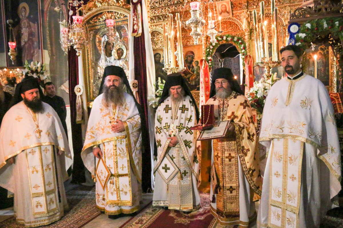 Sărbătoare la Schitul Prodromu 35021