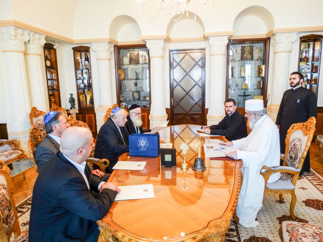 O delegaţie a Federaţiei Comunităţilor Evreieşti din România în vizită la Patriarhia Română 34951