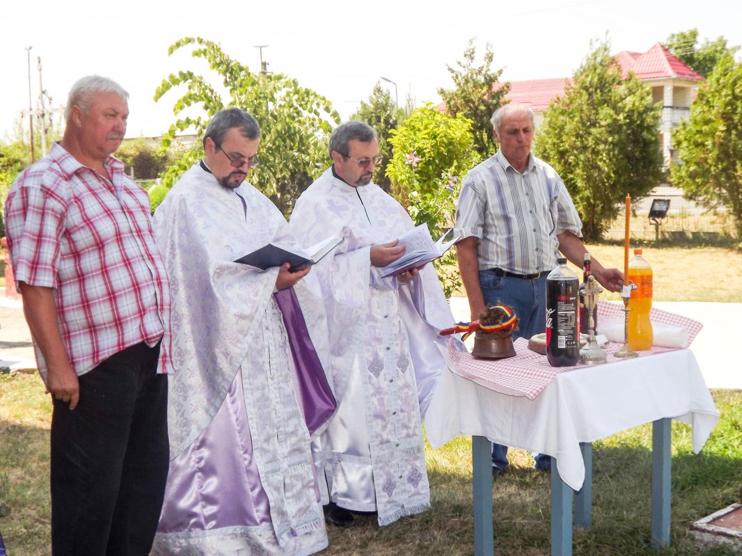 Sfințirea Monumentului Eroilor în Parohia Birda 34941