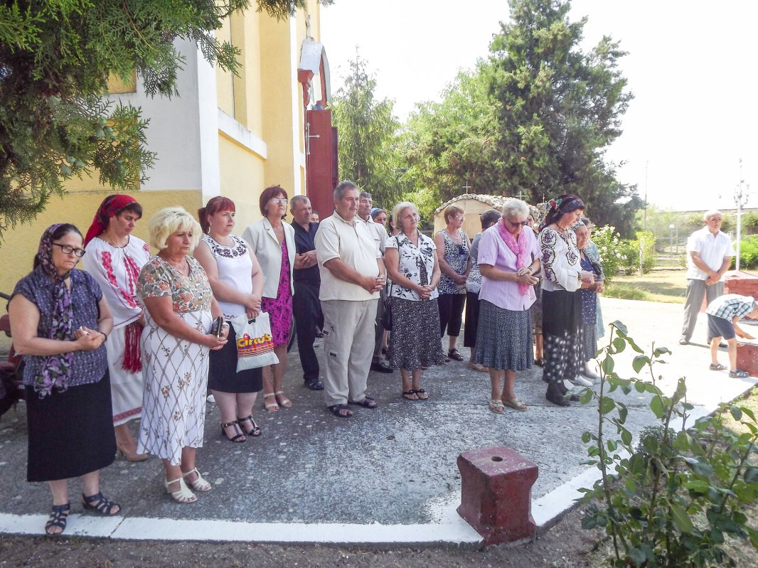 Sfințirea Monumentului Eroilor în Parohia Birda 34942