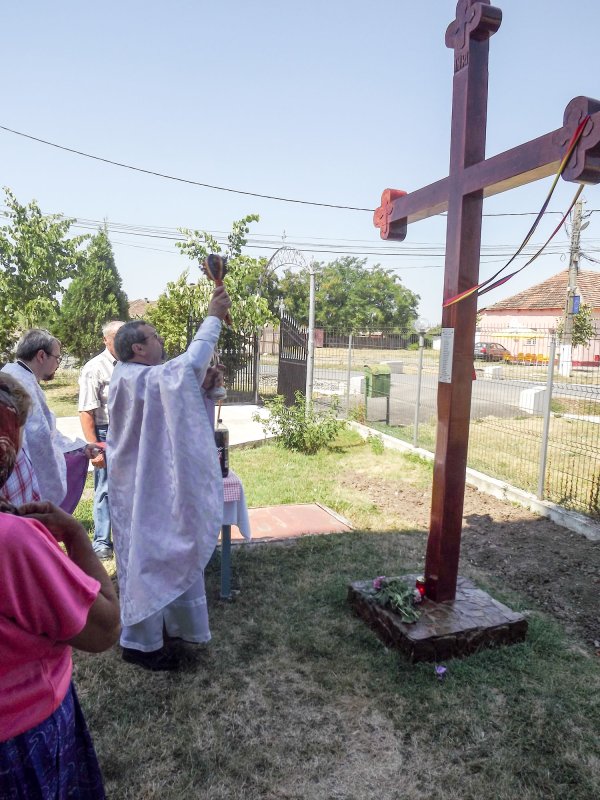 Sfințirea Monumentului Eroilor în Parohia Birda 34943