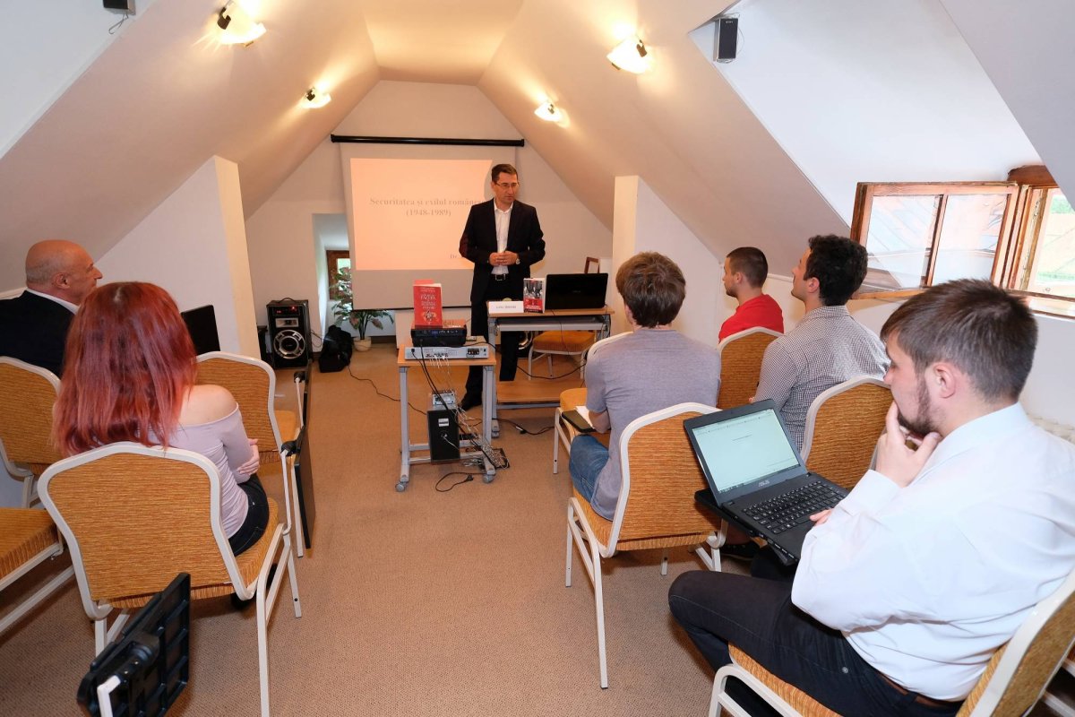 Şcoală de vară despre fenomenul anticomunist 34900