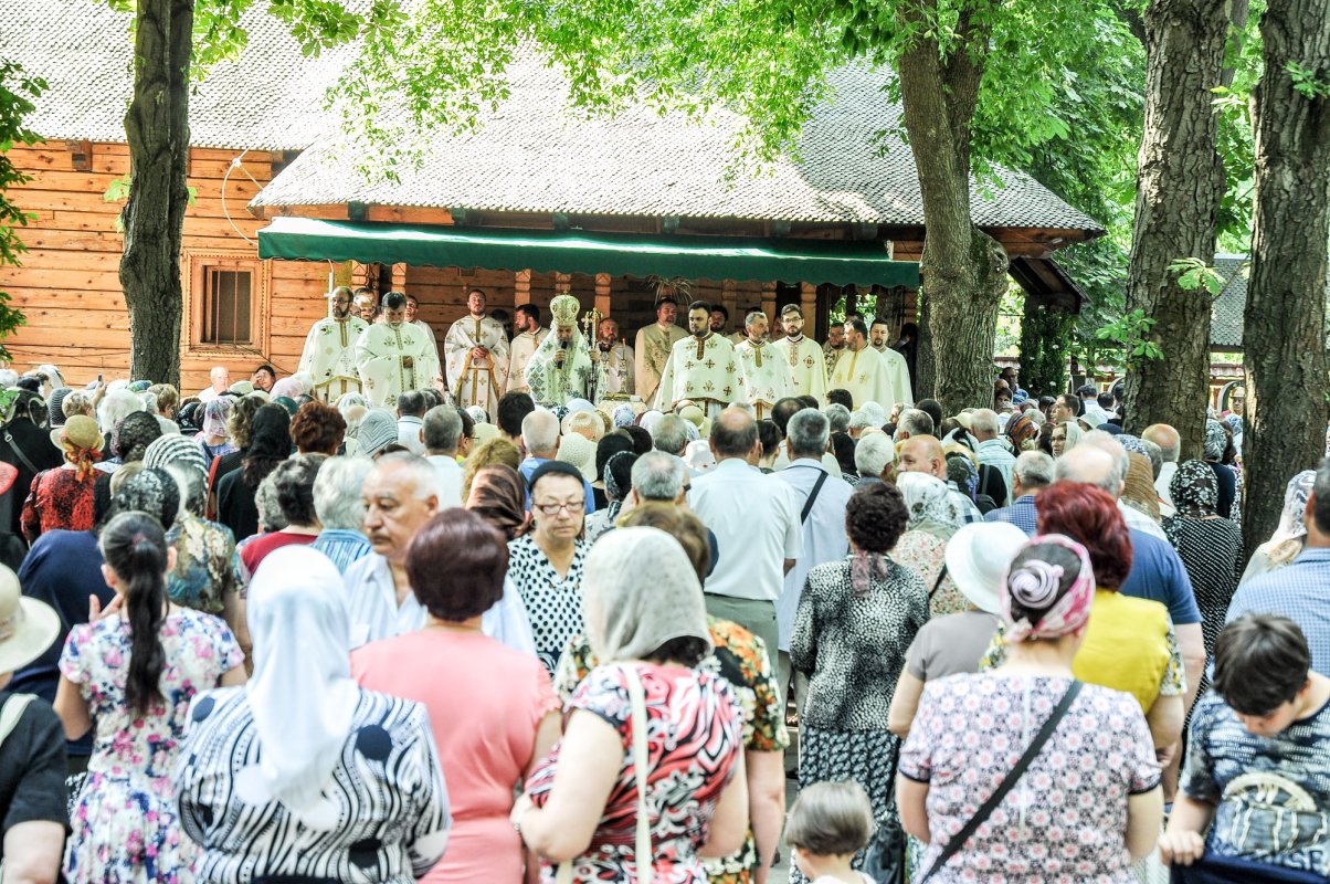 Sfântul Pantelimon, cinstit în Arhiepiscopia Dunării de Jos 34816