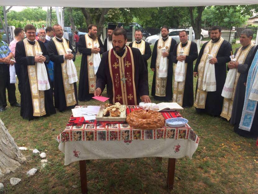 Sfântul Pantelimon, serbat la Bereşti şi Oneşti 34771