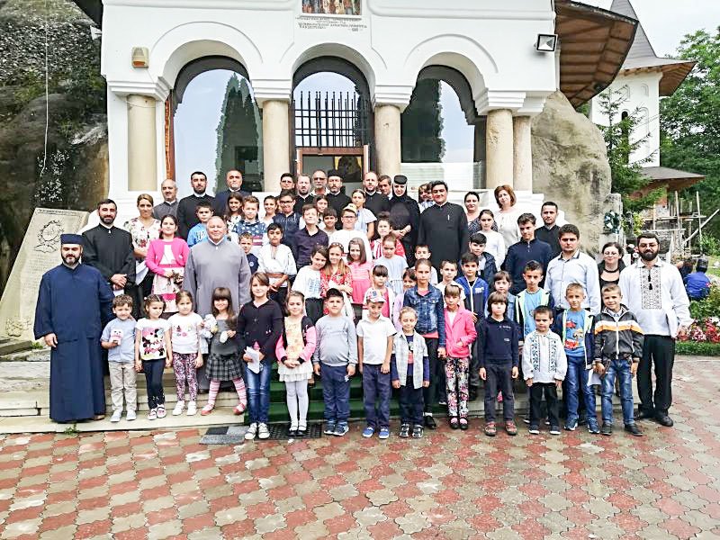 Tabără de creaţie la Mănăstirea Nămăieşti 34817