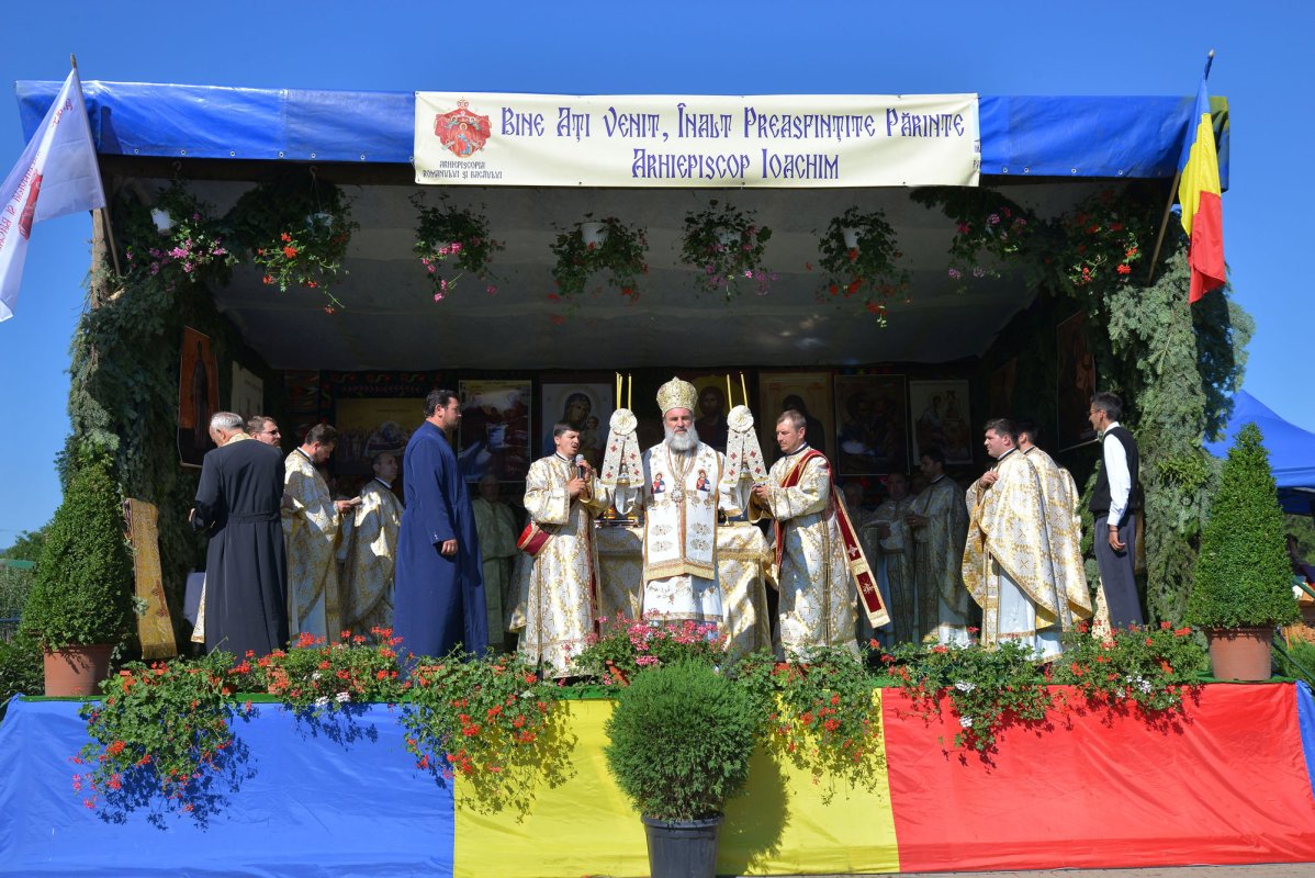 Cinstire și recunoștință eroilor la Bogdănești, Bacău 34740