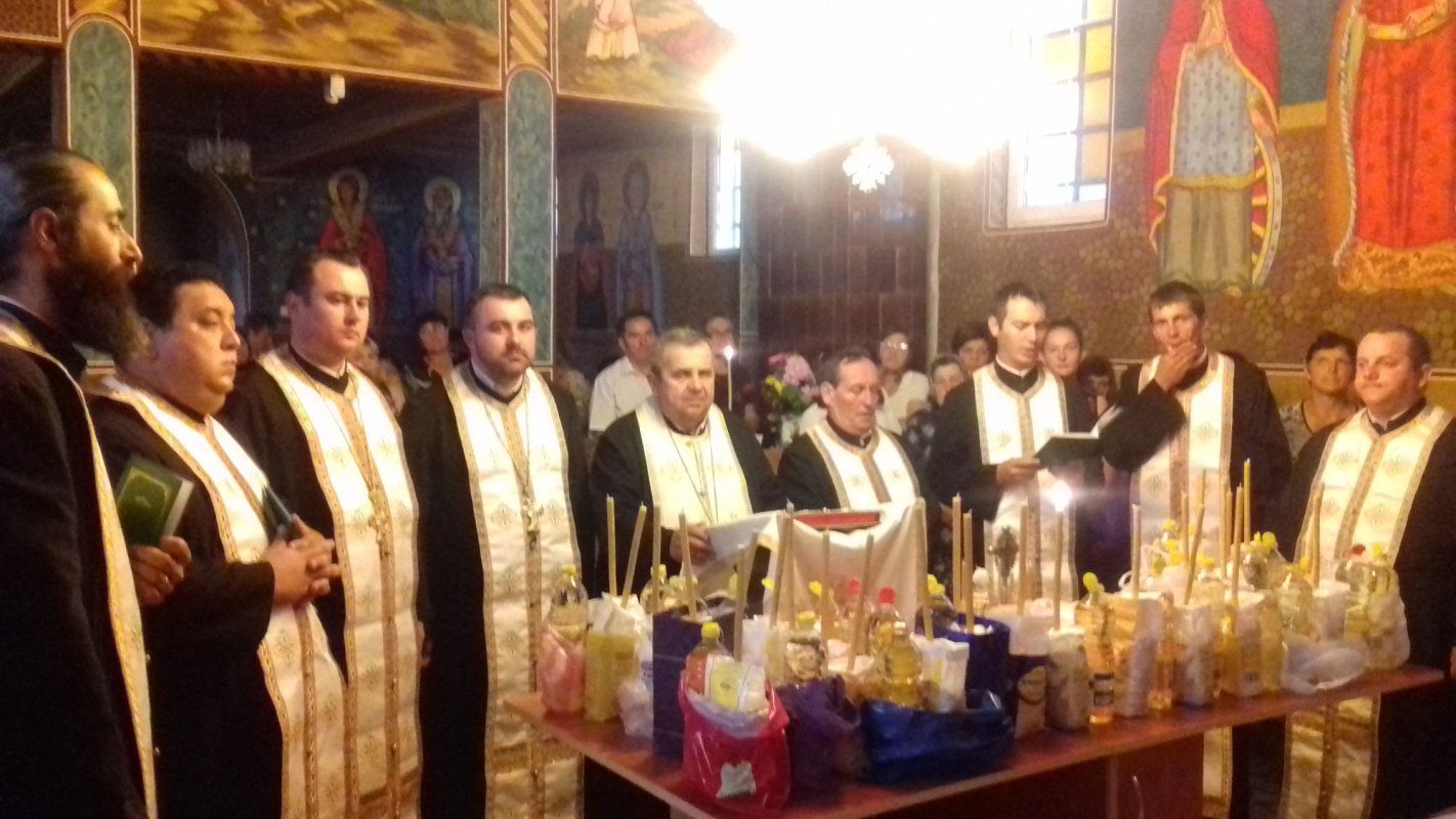 Întruniri ale preoților din Arhiepiscopia Aradului 34734
