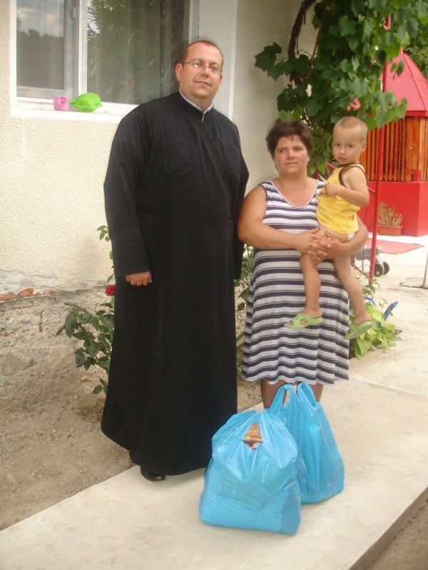 Proiectul național „Masa Bucuriei” în Parohia Revetis, județul Arad 34737