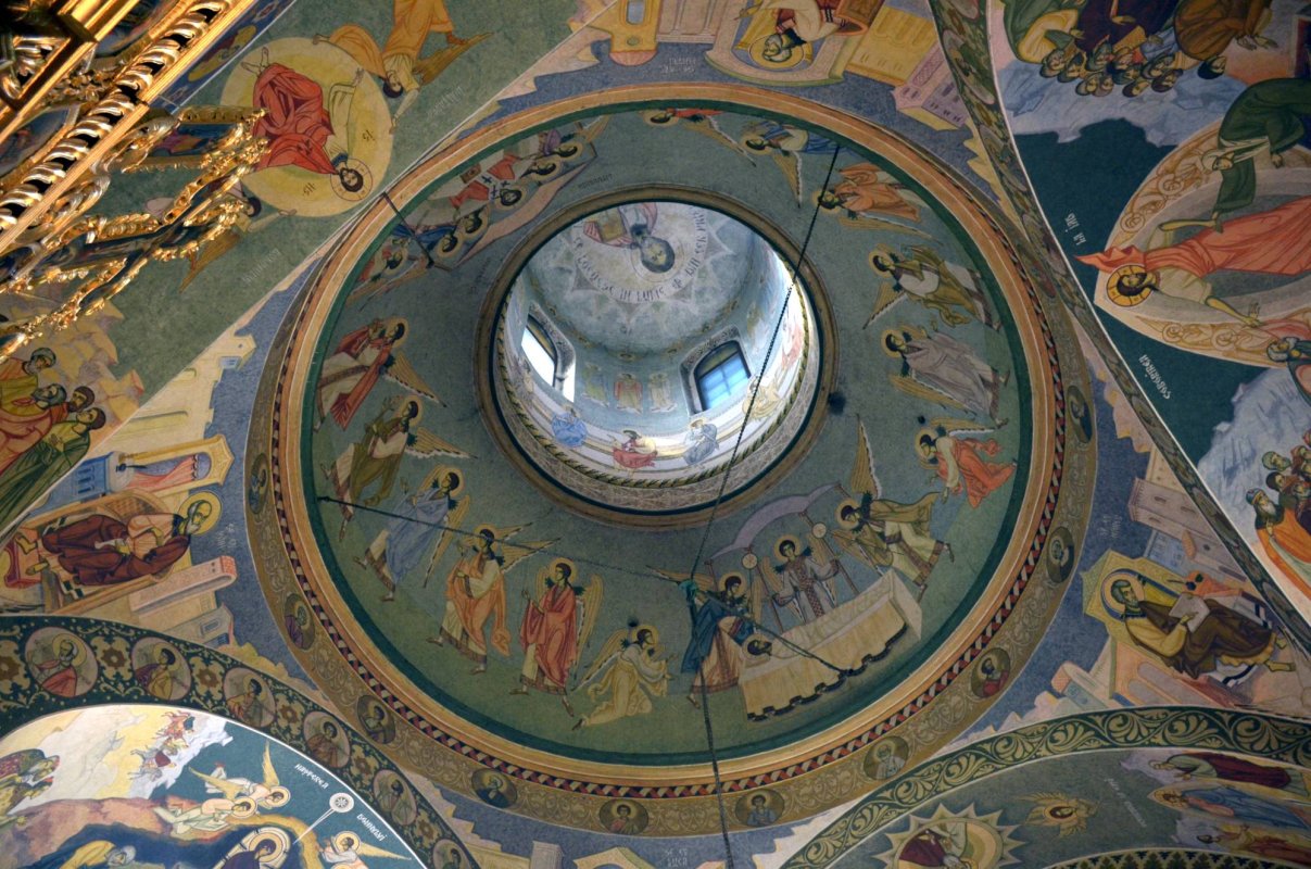 Schitul din „Poiana liniştii“, resfinţit de IPS Mitropolit Teofan 34710