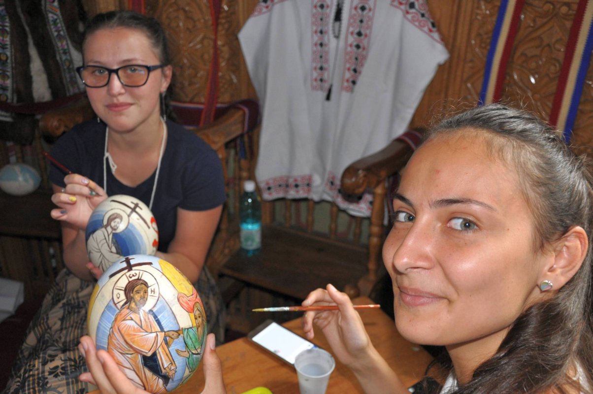 Cea de-a XVI-a ediţie a Taberei de creaţie „Dăruind vei dobândi“, la final 34505