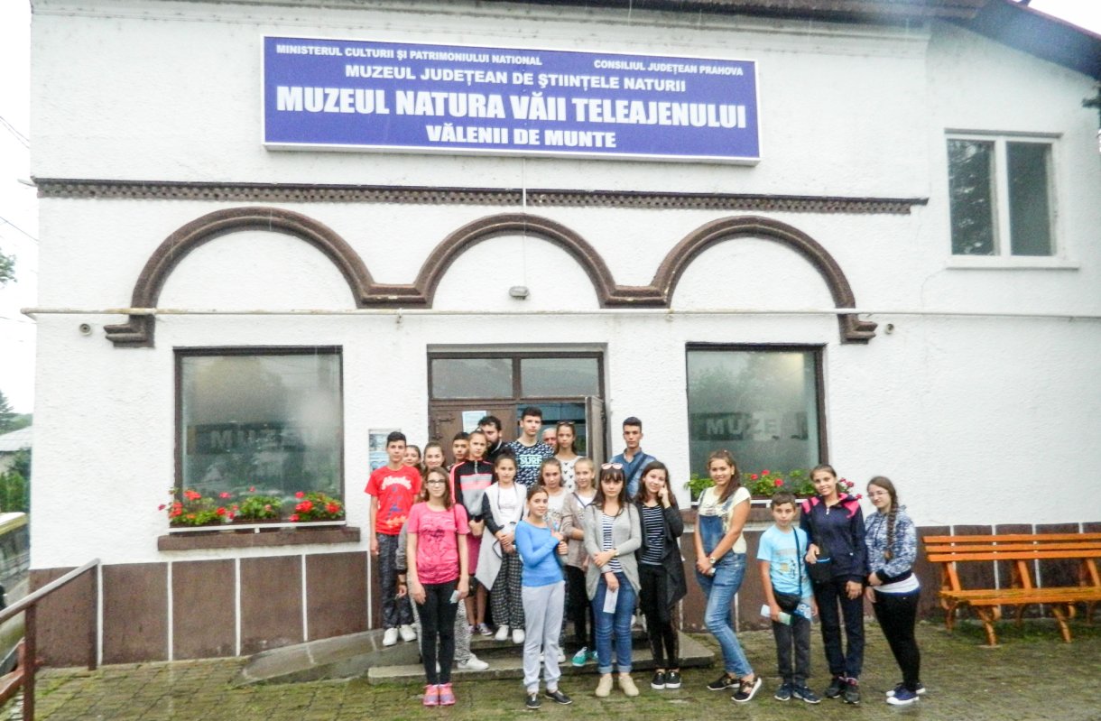 Tabere gratuite pentru elevii merituoși 34562