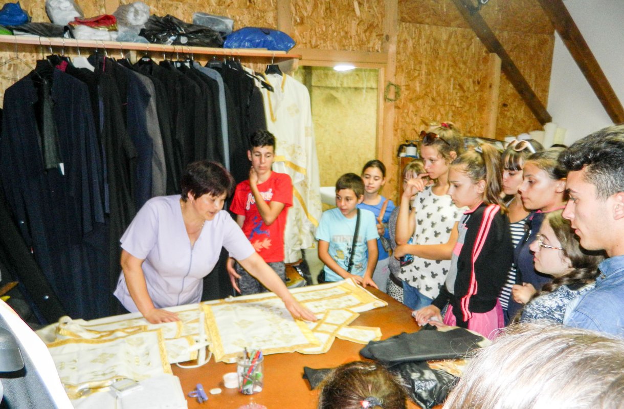 Tabere gratuite pentru elevii merituoși 34563