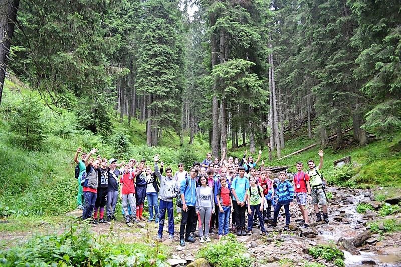 Tabără la Păltiniş pentru tinerii din Arhiepiscopia Sibiului 34452