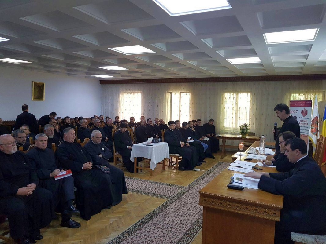 Întâlniri ale preoţilor din Bacău şi Moineşti 34328