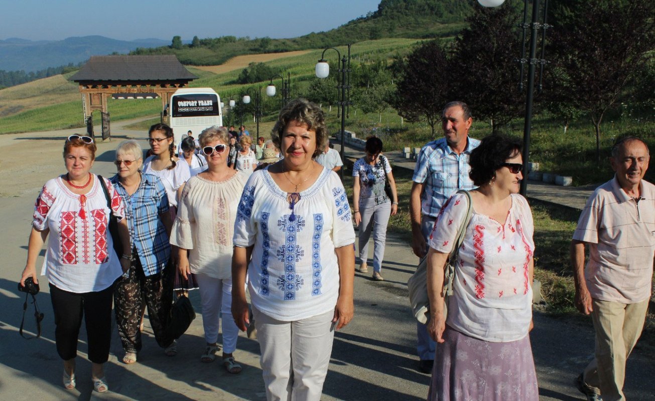 Pelerinaj la mănăstiri năsăudene şi maramureşene 34356