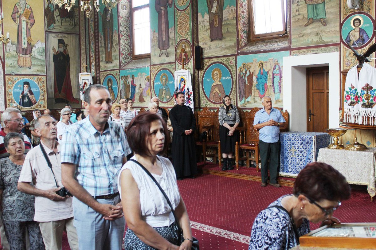 Pelerinaj la mănăstiri năsăudene şi maramureşene 34358