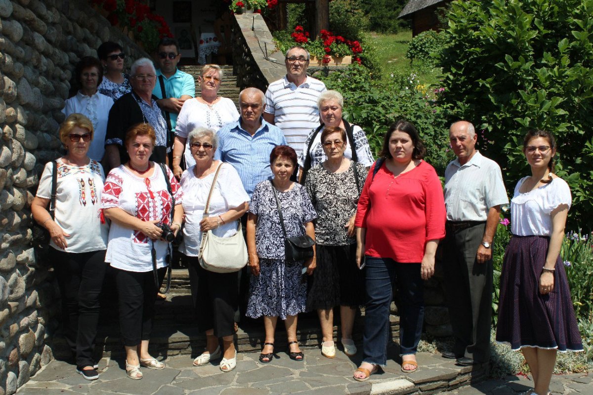 Pelerinaj la mănăstiri năsăudene şi maramureşene 34359