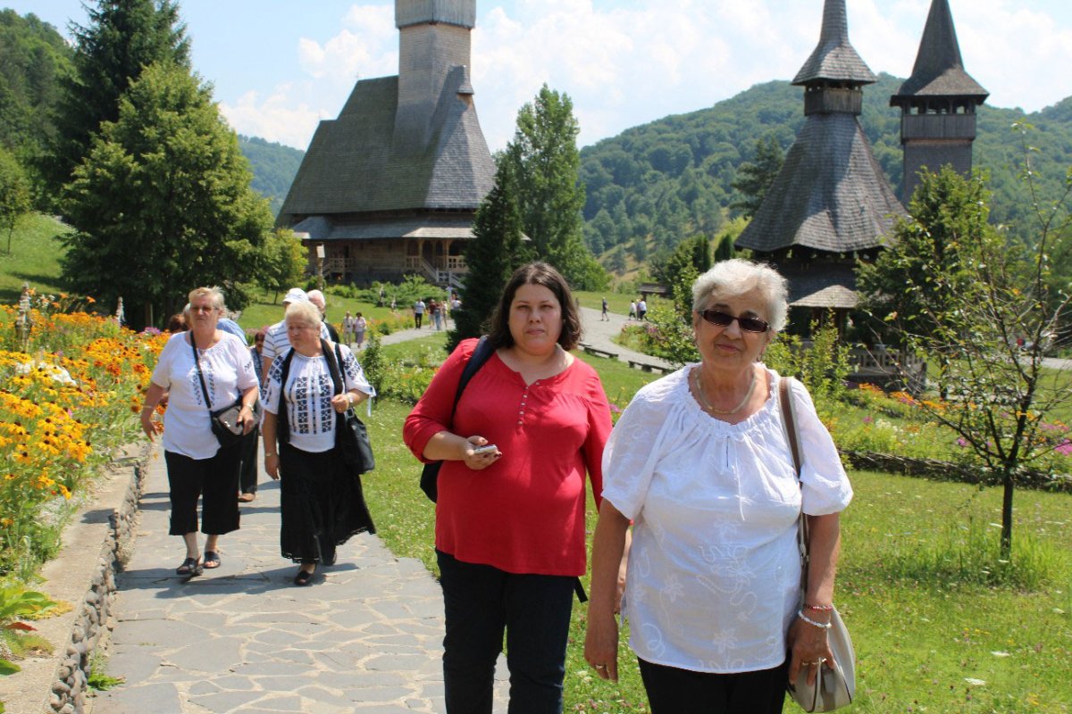 Pelerinaj la mănăstiri năsăudene şi maramureşene 34360
