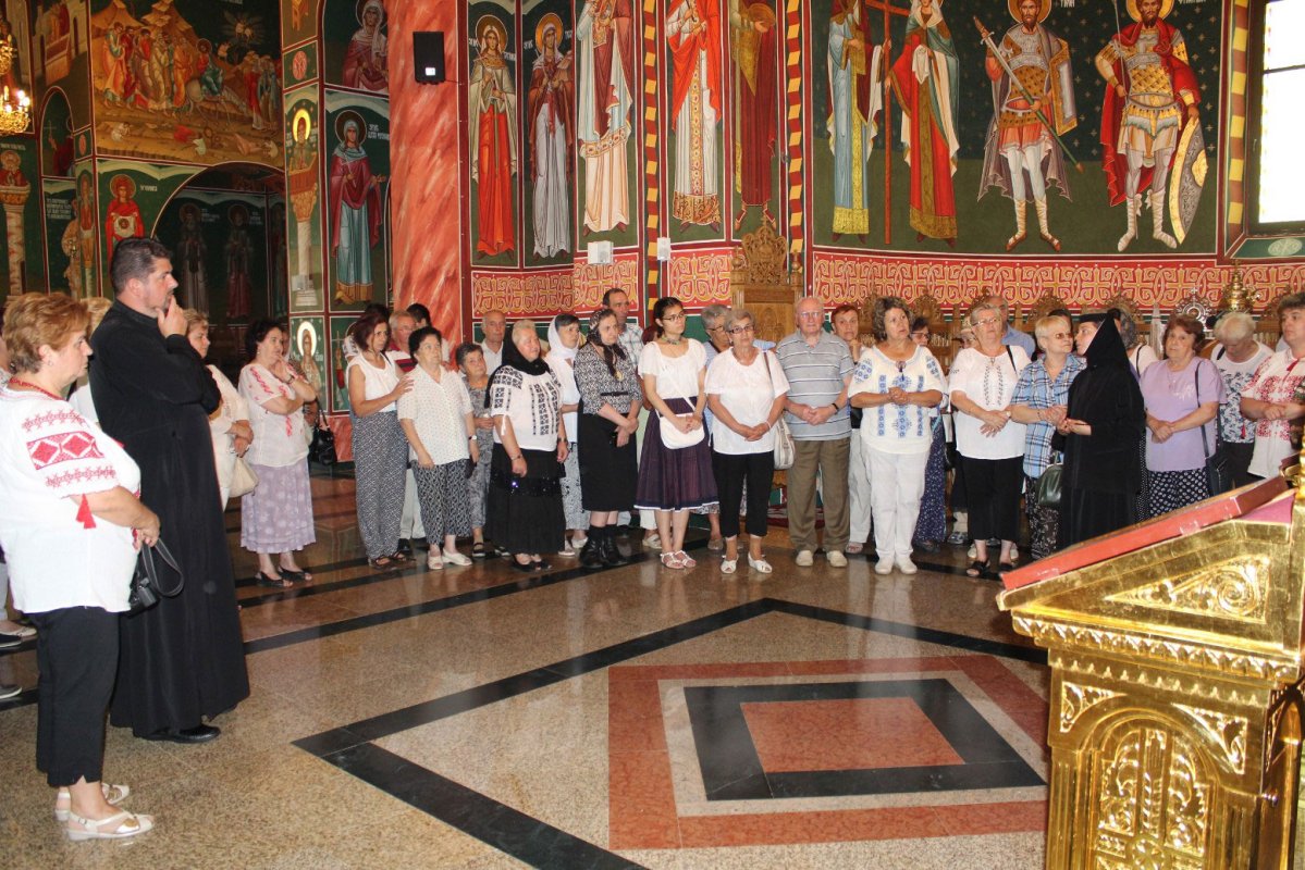 Pelerinaj la mănăstiri năsăudene şi maramureşene 34367