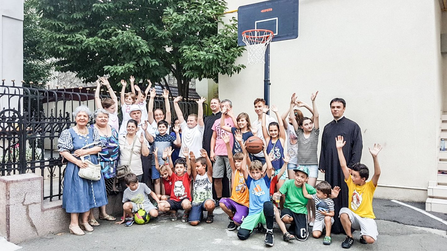 Proiect cu tinerii la Parohia Olari din Capitală 34338