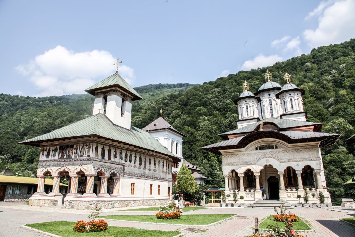 Sfântă Liturghie arhierească în lavra Sfântului Irodion 34371