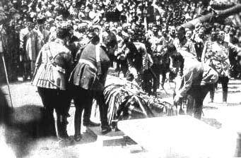 Flacăra veșnică a memoriei eroului necunoscut 34385