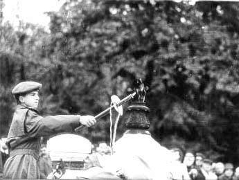 Flacăra veșnică a memoriei eroului necunoscut 34393