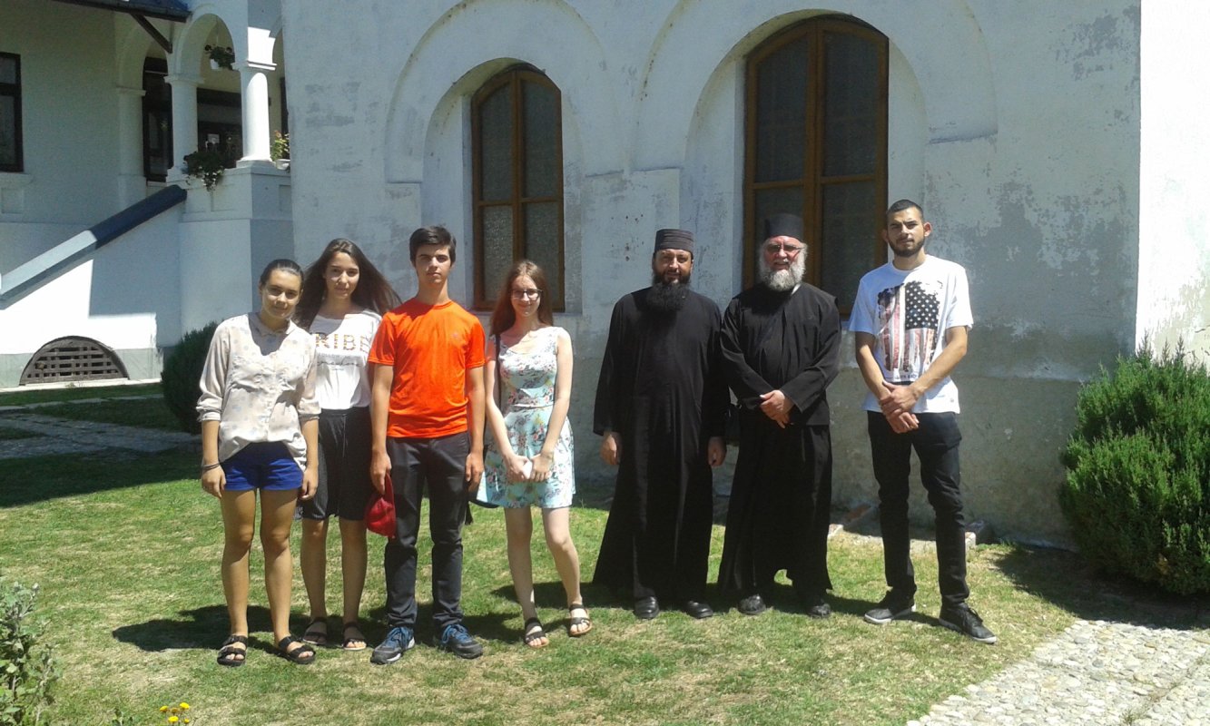 Vizită la Mănăstirea Jitianu 34236