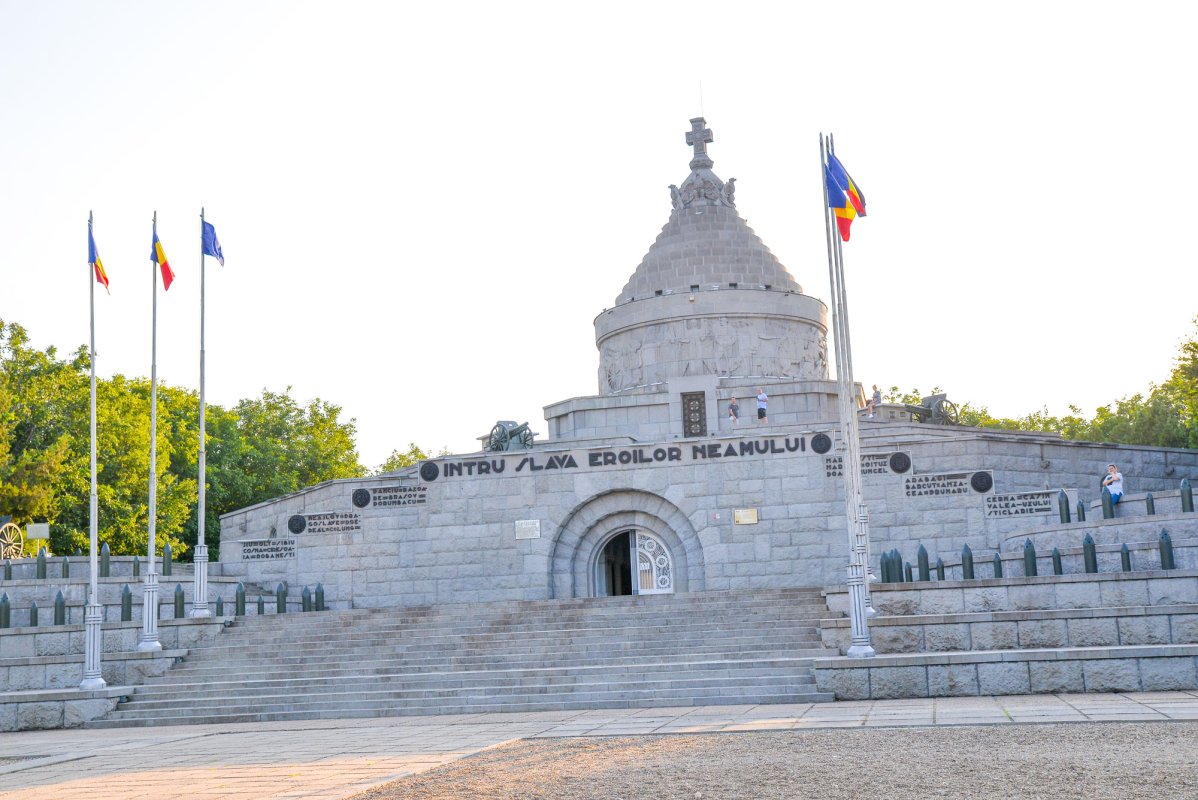 „Eroii noștri sunt seva viitorului României!” 34109