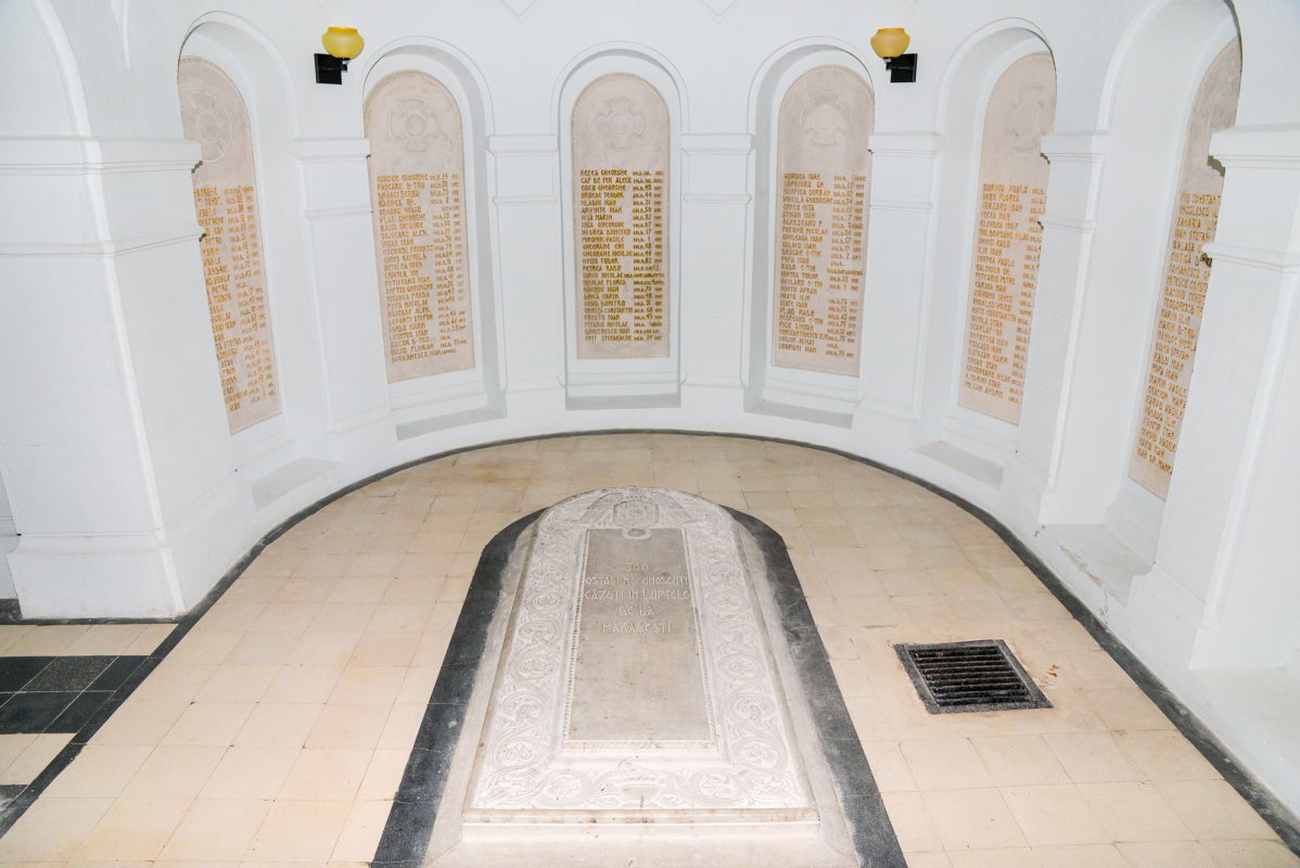 „Eroii noștri sunt seva viitorului României!” 34110