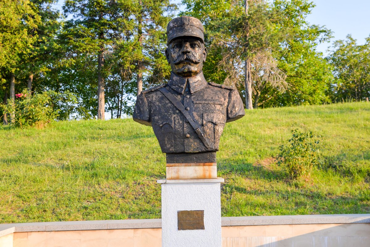 „Eroii noștri sunt seva viitorului României!” 34111