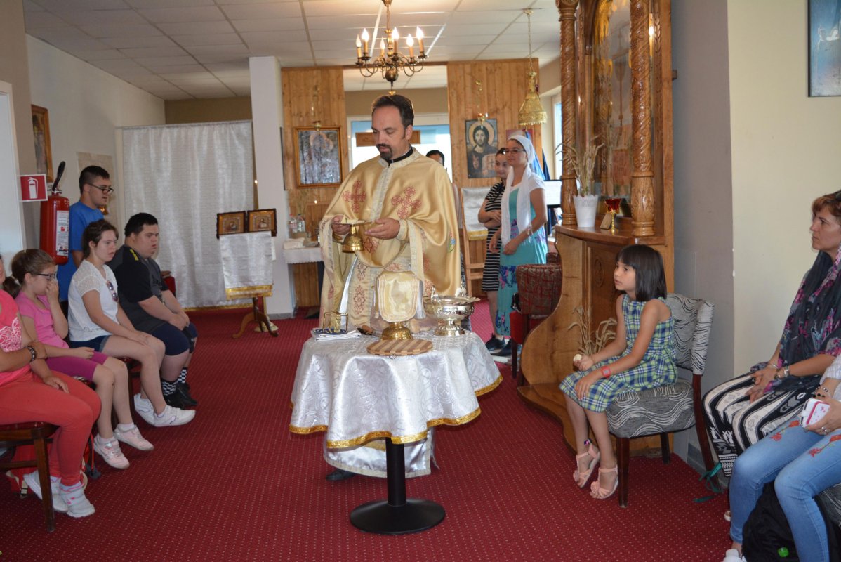 Tabără pentru tineri cu dizabilități, la Parohia Bartolomeu Nord, Braşov 34074