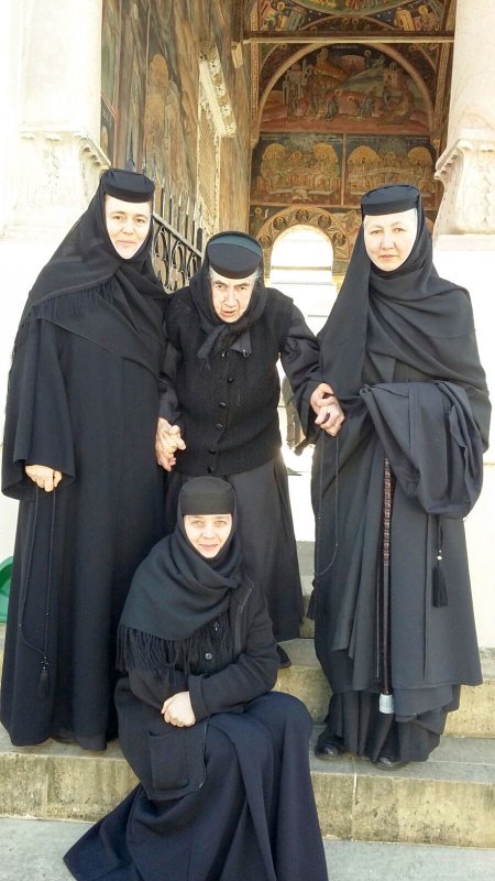 Maica Melania de la Hurezi, o viață închinată rugăciunii 34009