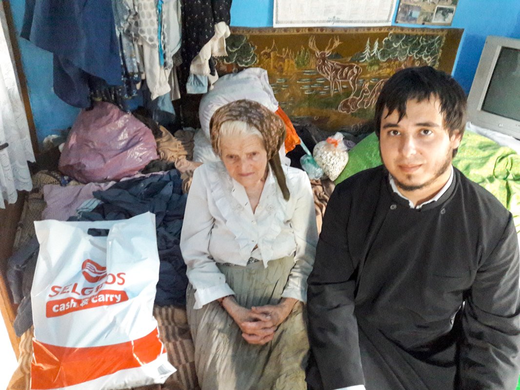 Proiectul „Masa bucuriei” în Parohia Mădrigești, judeţul Arad 33890