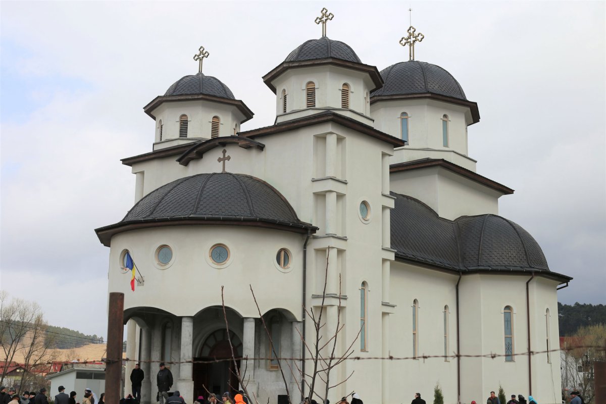 Sânpetru de Brașov, satul ocrotit de sfinți 33875