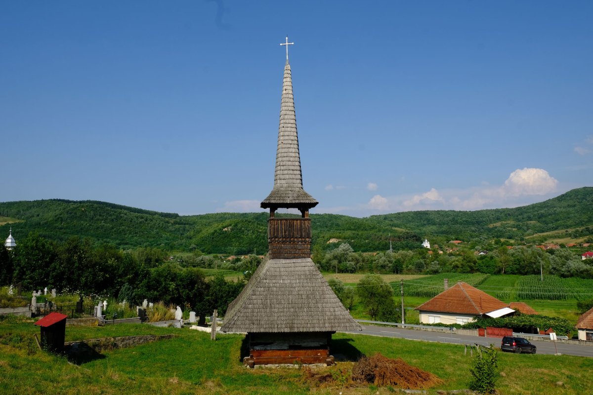 Bisericuțele care transformă materia în lumină 33850